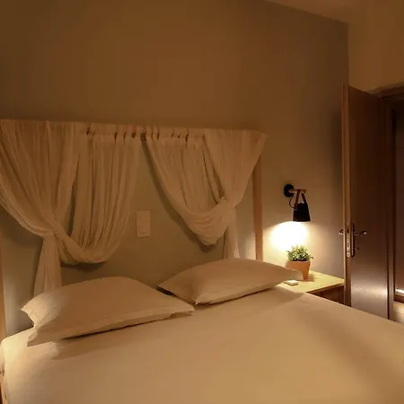 The Summerhouse Project * Peritheia